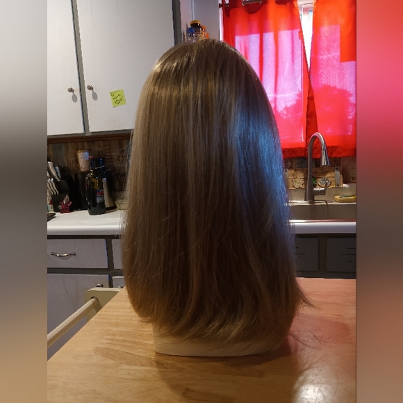 Bobbi Boss Escara Lightweight Synthetic Wig with 4" Lace Deep Part-B360 Athena. - Picture 4 of 11